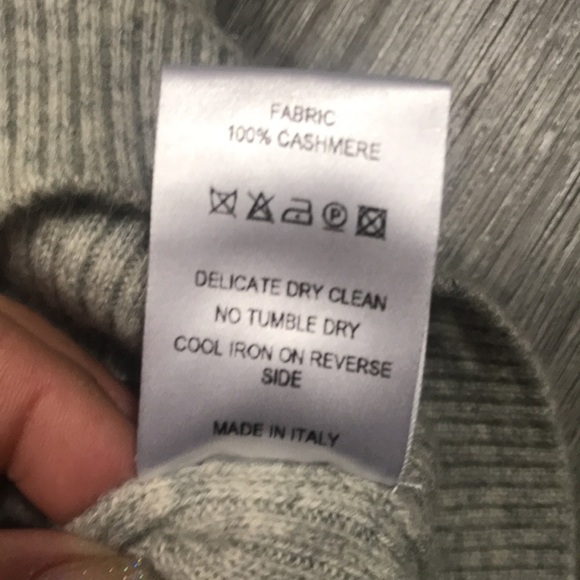 RYAN ROCHE NWT Ruffle Sleeve 100% Cashmere Gray Sweater size M - Picture 7 of 10